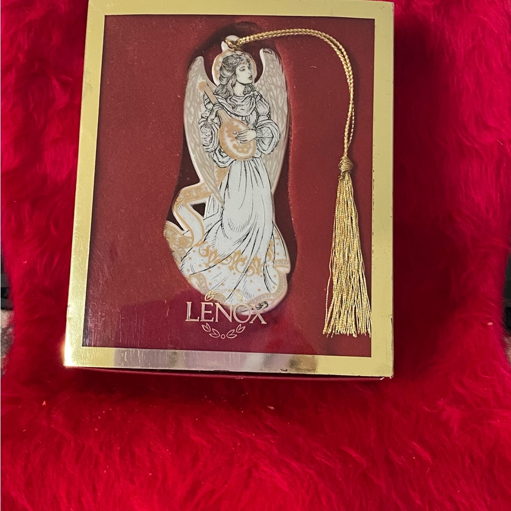 Lenox Vintage Rare Lenox Baroque Angel w/Mandolin Ornament.